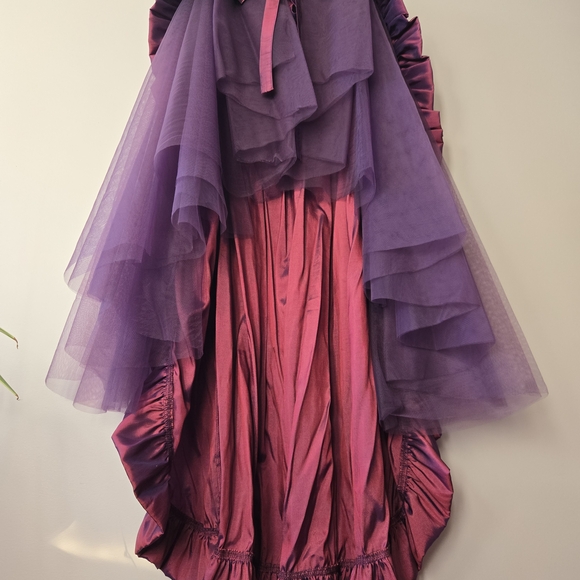 Elegant Purple Ruffled Dress - Picture 3 of 8